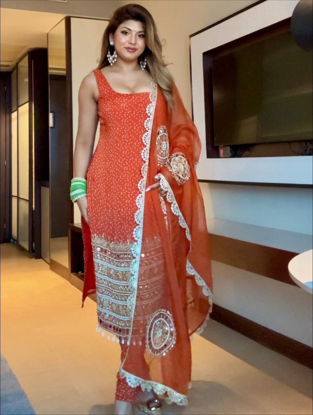 3 PIECES KURTI, CHUDIDAR & DUPATTA